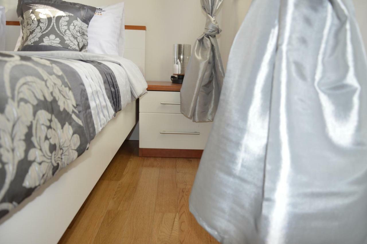 וודיצה Apartament M & E מראה חיצוני תמונה